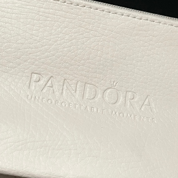 Pandora Unforgettable Moments Clutch/Jewelry Bag - Picture 7 of 12